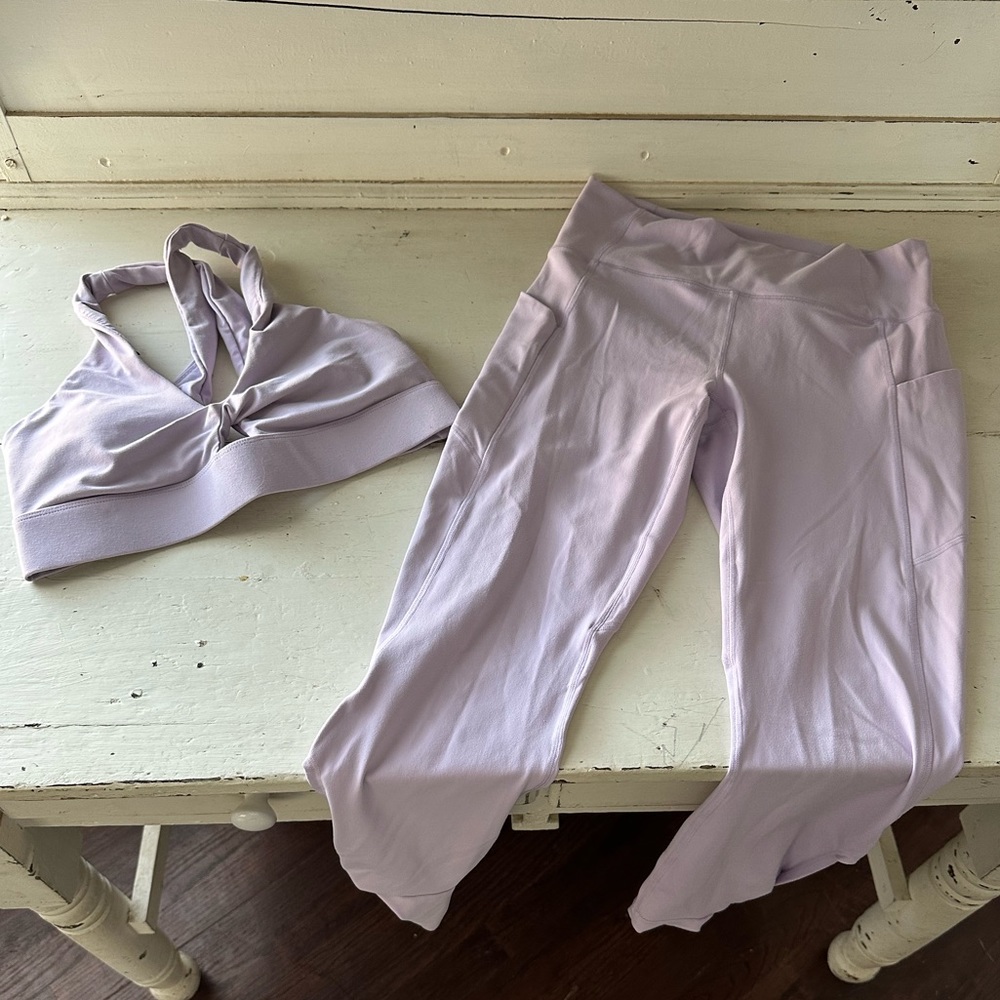 Oasis Twist PureLuxe Sports Bra & 7/8 Legging